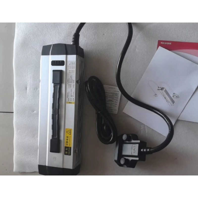 CM13600充電器（21-25年式P80 V40 V50  - Drone Battery Charger のレビューと価格